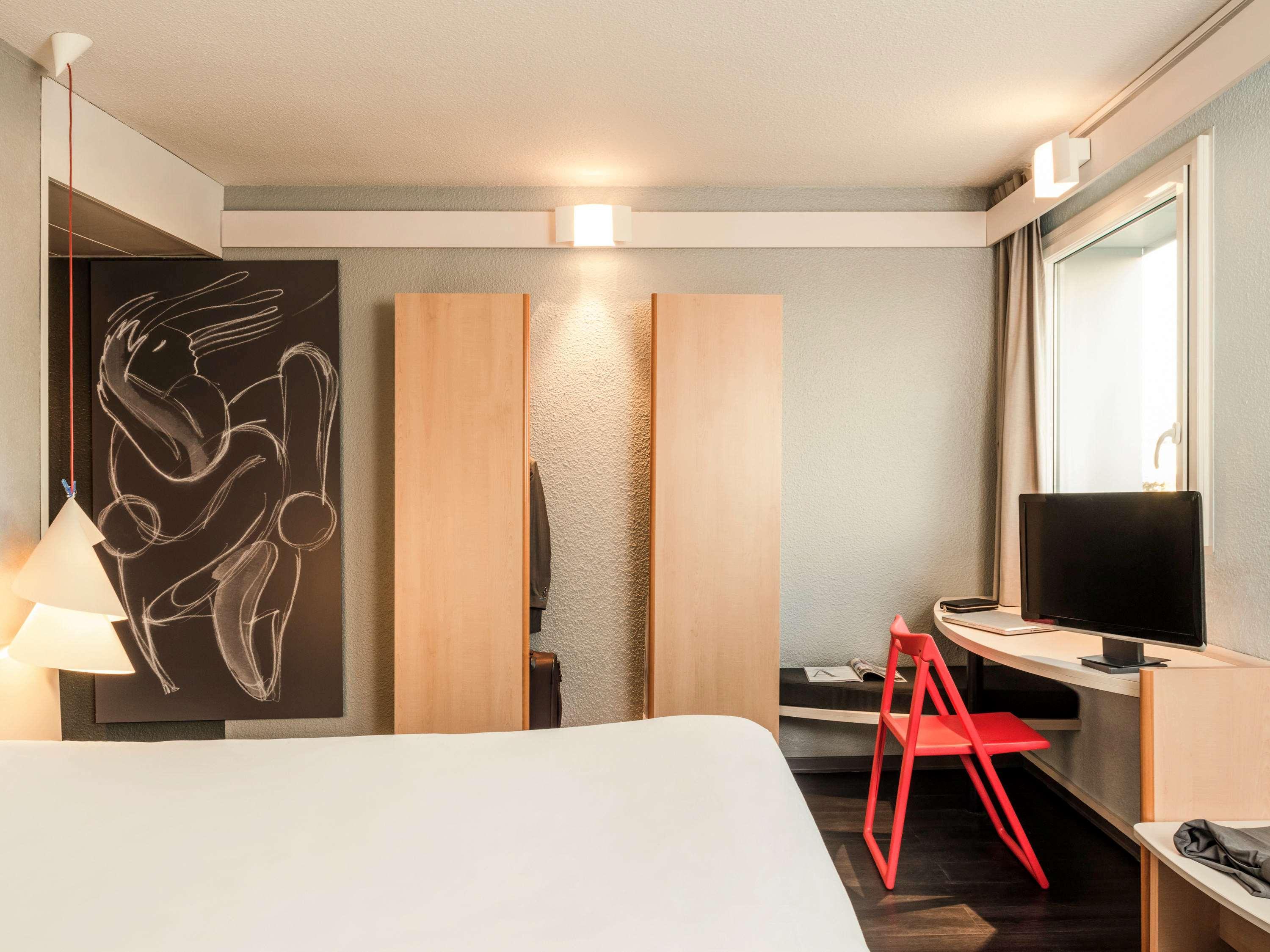 B&B Hotel Versailles Le Chesnay Le Chesnay  Eksteriør billede