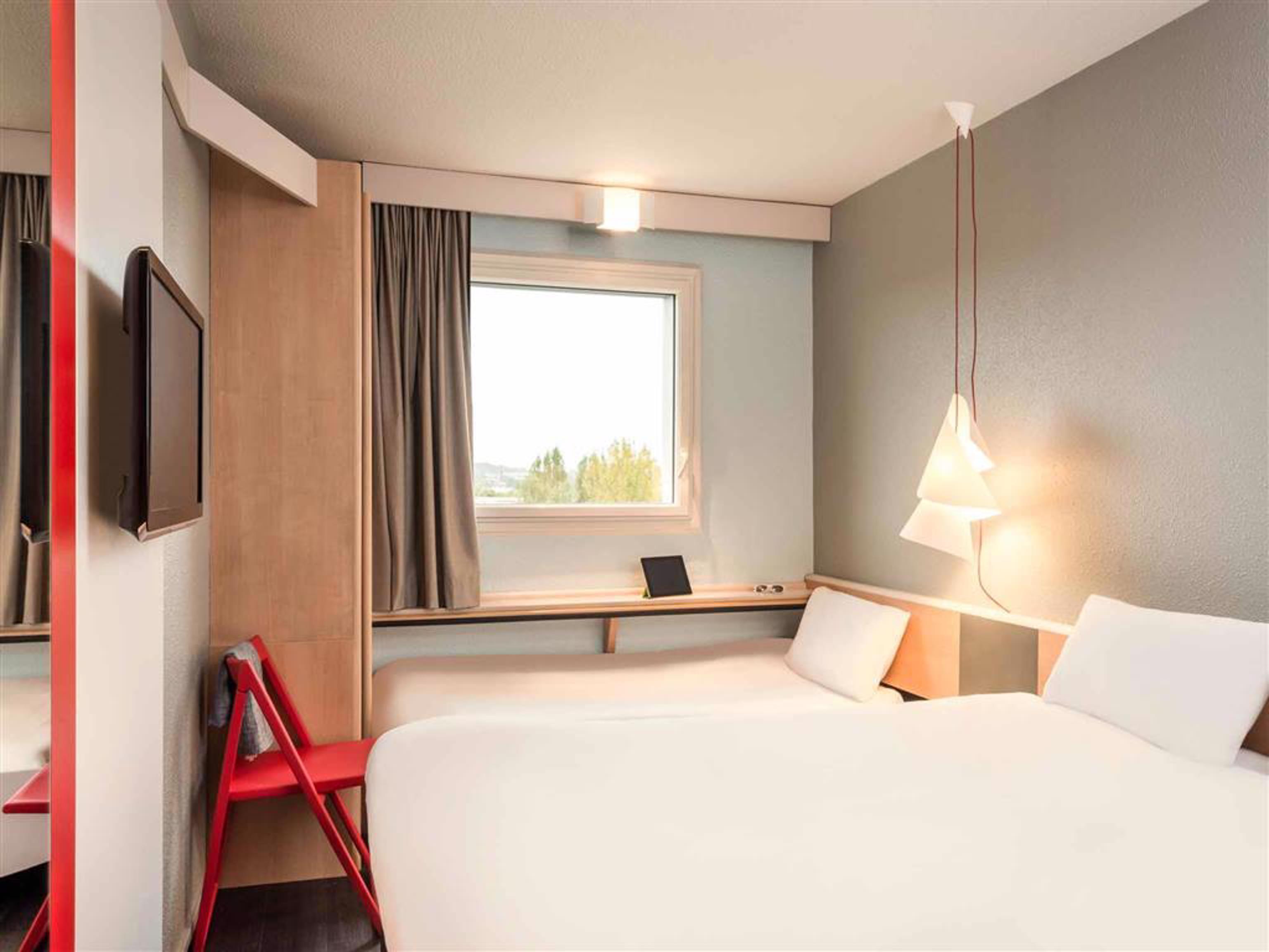 B&B Hotel Versailles Le Chesnay Le Chesnay  Eksteriør billede